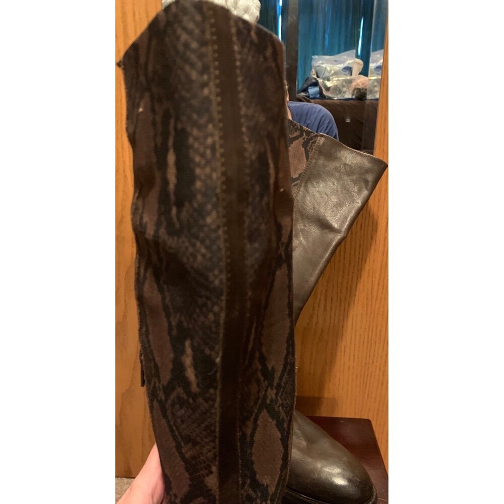 Boots - Picture 5 of 7